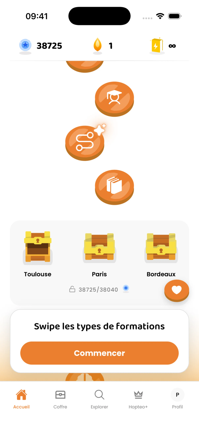 Accueil Hopteo avec chemin d’orientation, étapes orange et coffres à découvrir